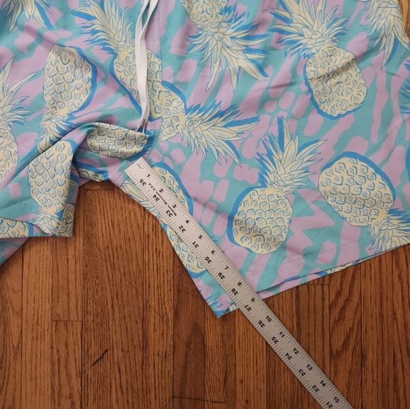 chubbies Mens Swimming Trunks Size XXL Pineapples Lined - Picture 4 of 6